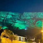 The Scenic Disa Park Apartment, Table Mountain, City & Ocean Views