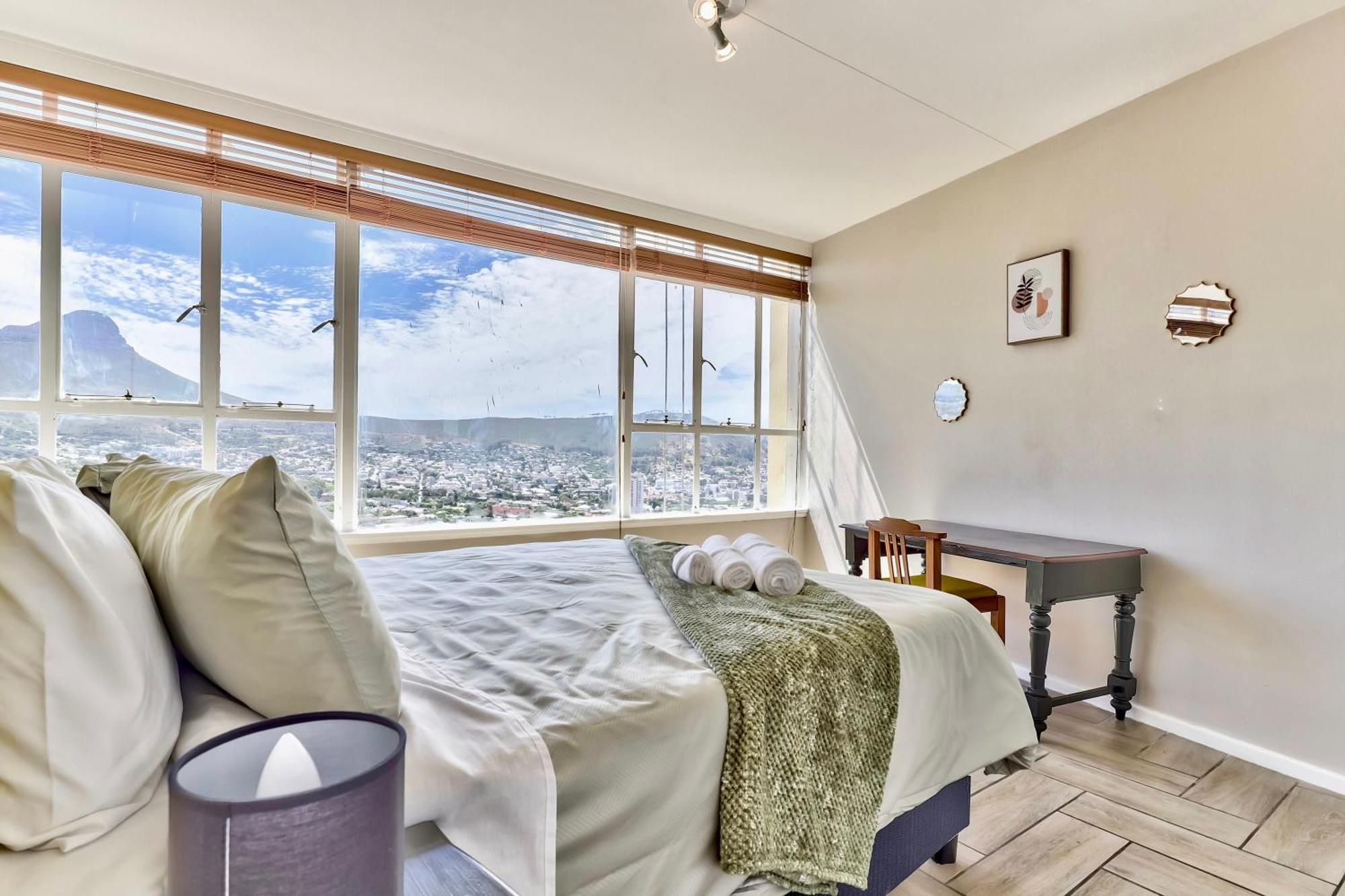 The Scenic Disa Park Apartment, Table Mountain, & Ocean Views Appartement Le Cap