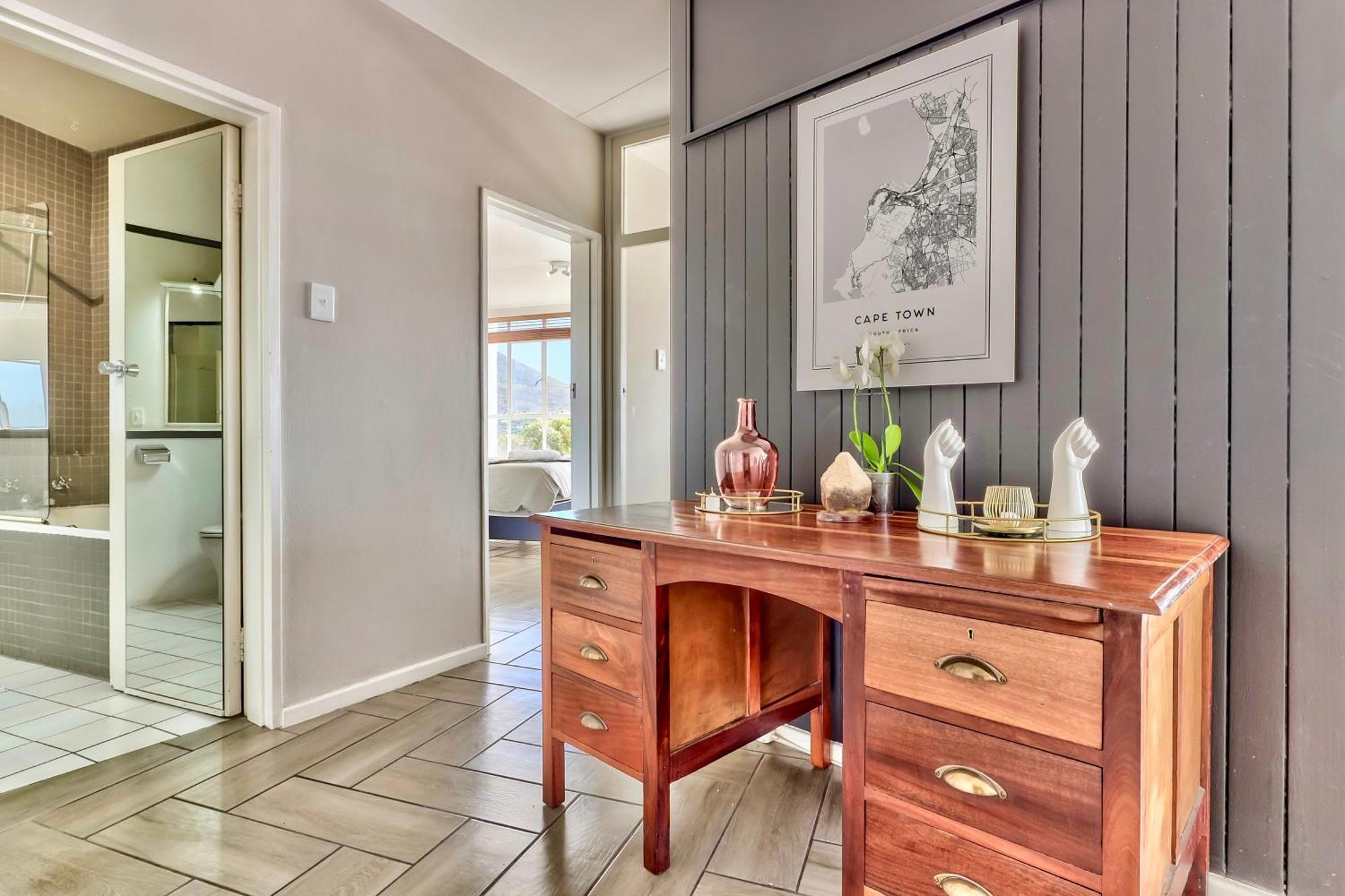 The Scenic Disa Park Apartment, Table Mountain, & Ocean Views * Le Cap